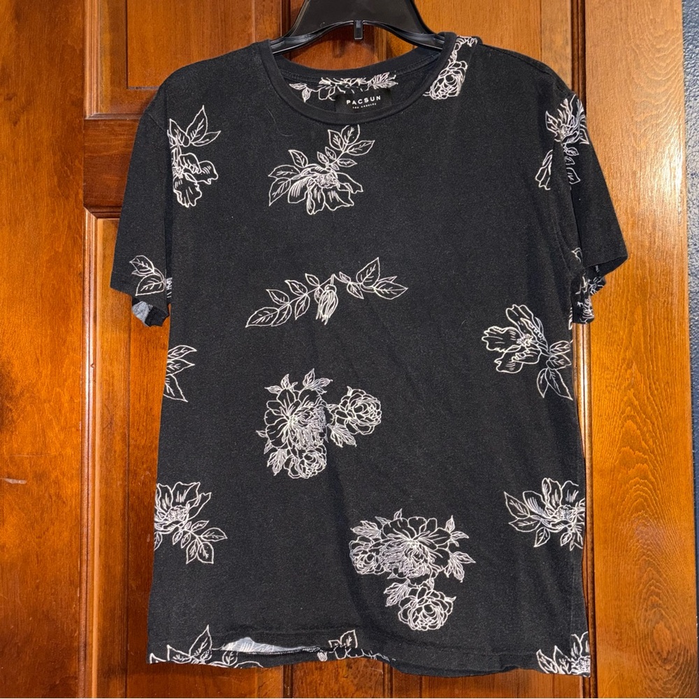 PacSun Tee Black with White Floral Sketch Print